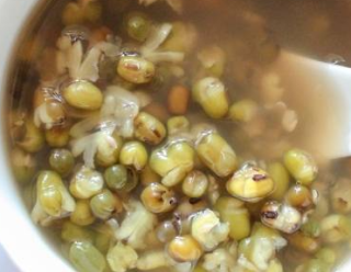 绿豆汤变味还可以喝吗